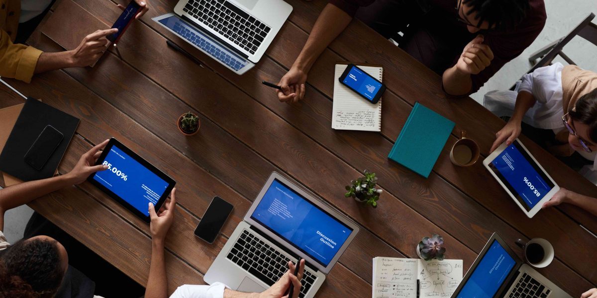 pexels-fauxels-3183183-1200x801